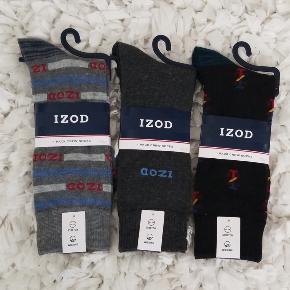 IZOD MEN'S CREW SOCKS